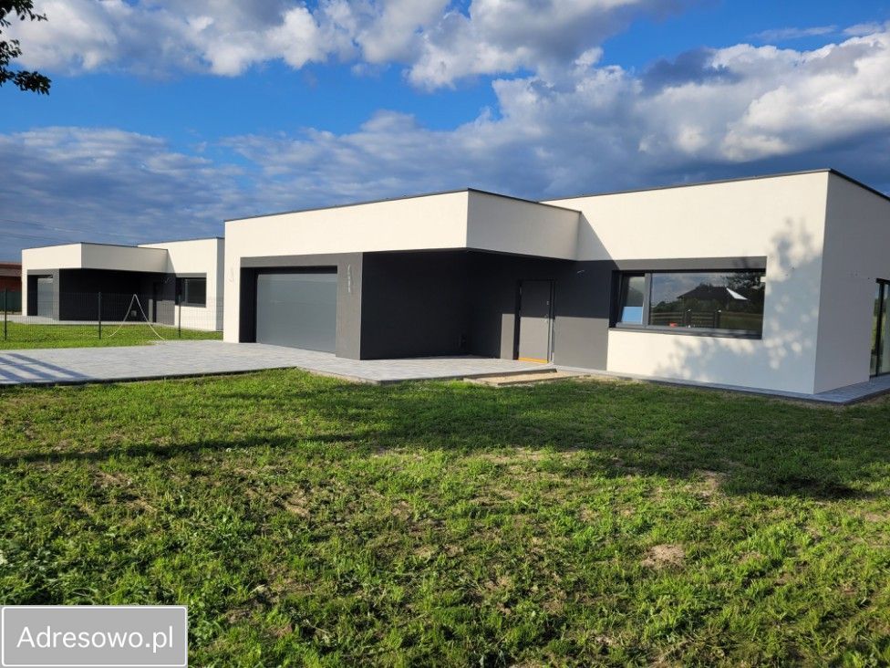 dom wolnostojący, 8 pokoi Tomaszów Mazowiecki