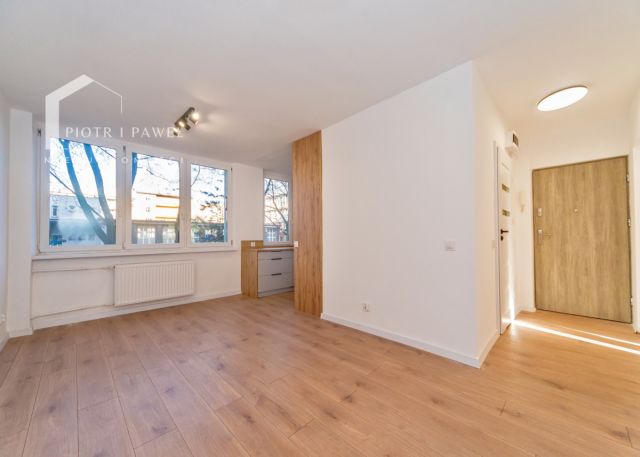 Mieszkanie 3-pokojowe Bielsko-Biała, ul. gen. Stefana Grota-Roweckiego. Zdjęcie 2