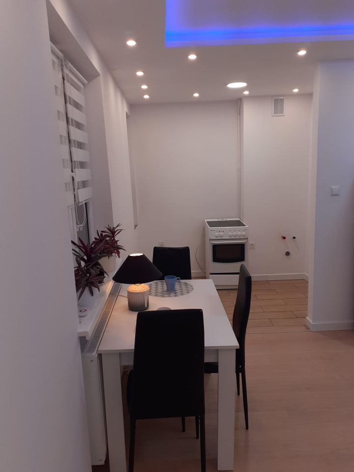 Mieszkanie 3-pokojowe Zabrze Centrum, ul. Stanisława Żółkiewskiego. Zdjęcie 3