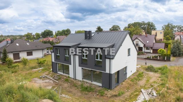 bliźniak, 5 pokoi Tarnowiec, ul. Nadbrzeżna. Zdjęcie 3