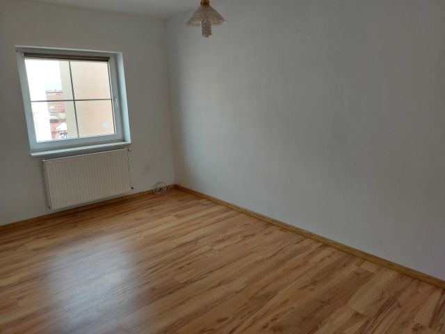 Mieszkanie 3-pokojowe Żagań. Zdjęcie 1