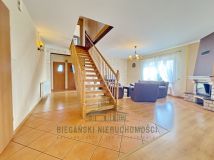 dom wolnostojący, 5 pokoi Łuszczów Drugi. Zdjęcie 4