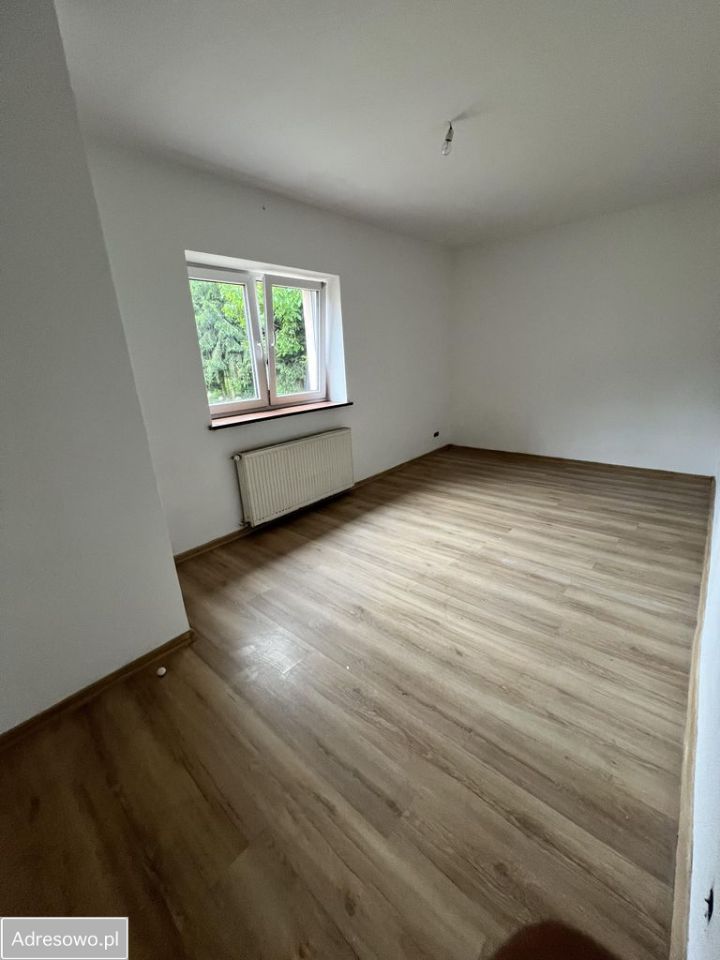 dom wolnostojący, 3 pokoje Trudna. Zdjęcie 9