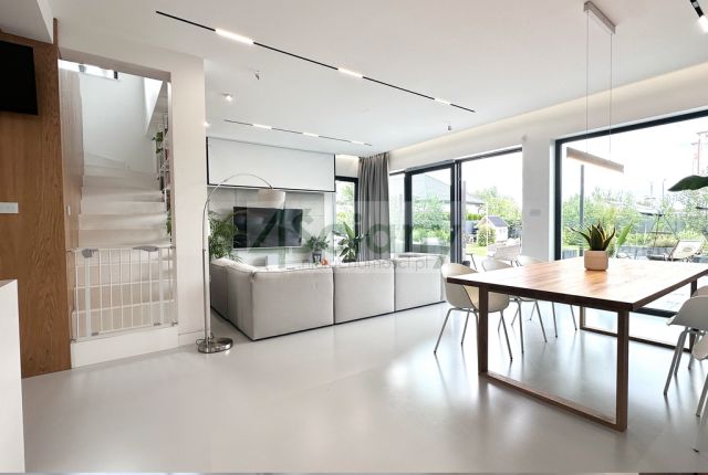 dom szeregowy, 5 pokoi Konstancin-Jeziorna. Zdjęcie 4