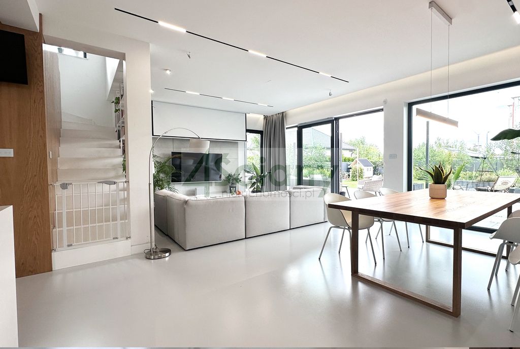 dom szeregowy, 5 pokoi Konstancin-Jeziorna. Zdjęcie 4