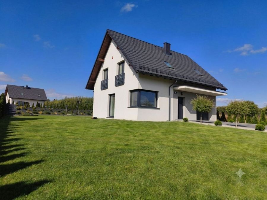 dom wolnostojący, 5 pokoi Warzenko, ul. Zaciszna. Zdjęcie 1