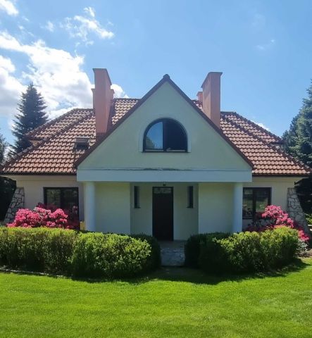 dom wolnostojący, 6 pokoi Zadroże. Zdjęcie 1