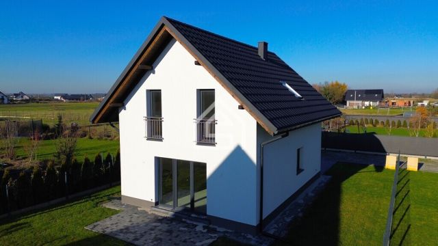 dom wolnostojący, 5 pokoi Niepołomice. Zdjęcie 1