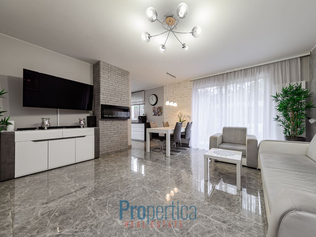 dom szeregowy, 6 pokoi Marki Struga, ul. Błękitna. Zdjęcie 2