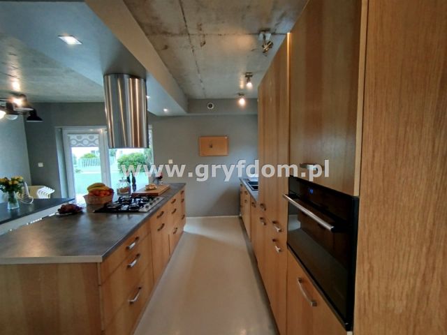 dom wolnostojący, 8 pokoi Pogorzelica. Zdjęcie 5