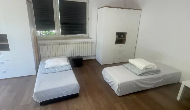 dom wolnostojący, 7 pokoi Czeladź, Legionów