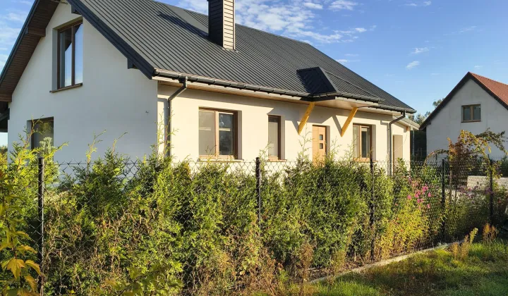 dom wolnostojący, 4 pokoje Grzegorzewice, ul. Świerkowa