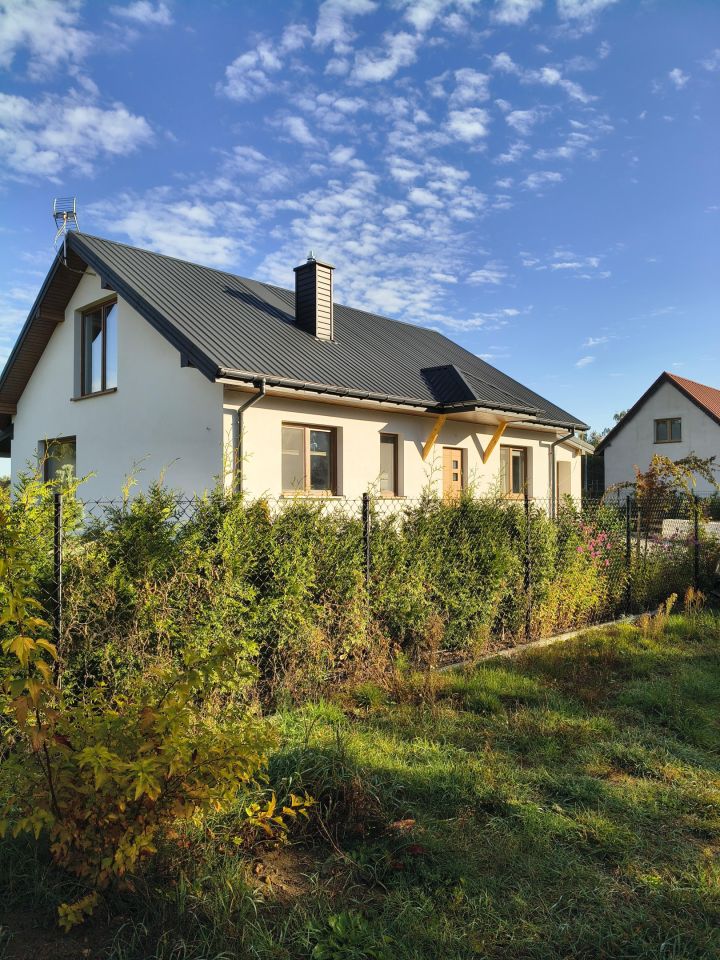 dom wolnostojący, 4 pokoje Grzegorzewice, ul. Świerkowa. Zdjęcie 1