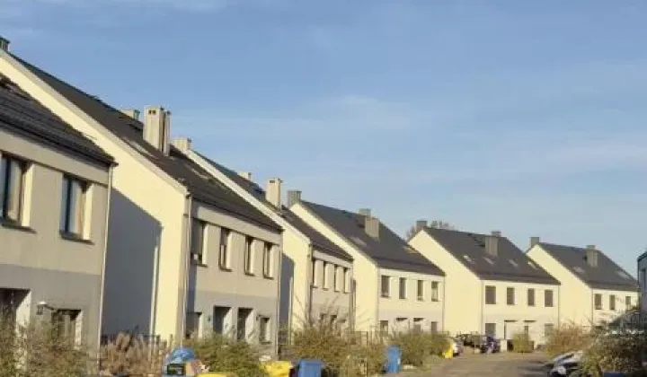 bliźniak, 5 pokoi Domasław, ul. Cynamonowa