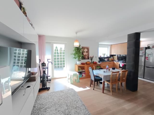 dom wolnostojący, 5 pokoi Legionowo. Zdjęcie 3