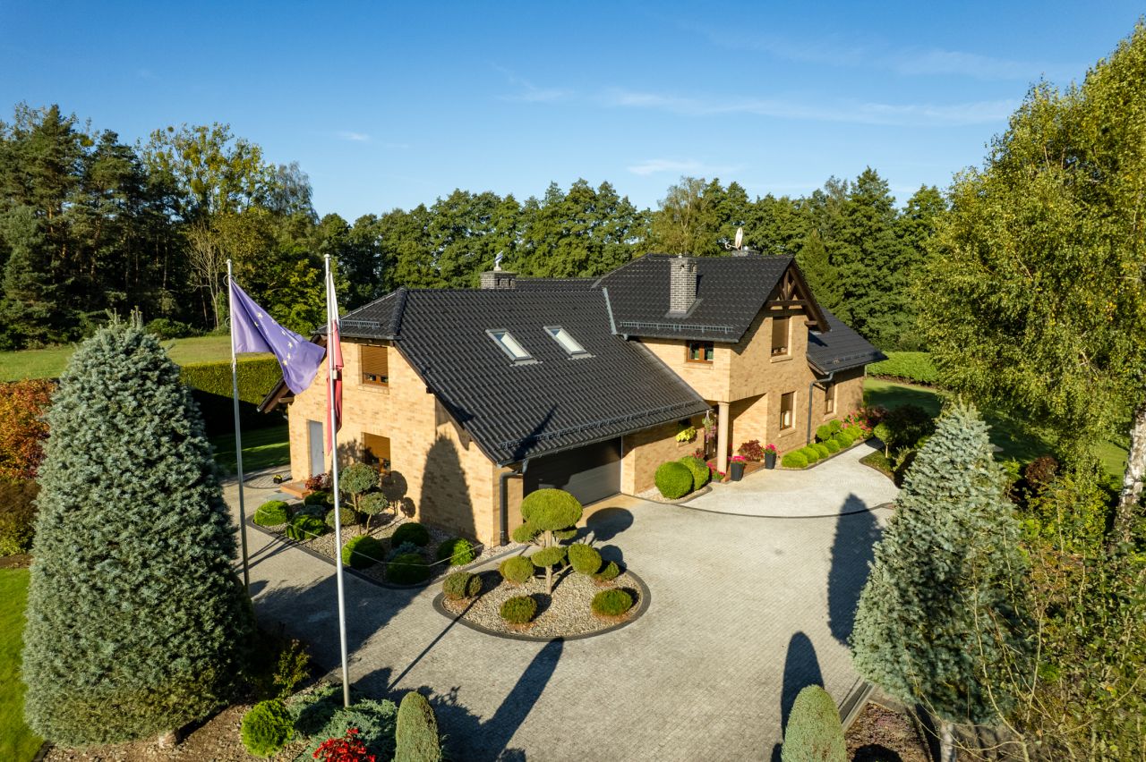 dom wolnostojący, 7 pokoi Wałcz, al. Zdobywców Wału Pomorskiego. Zdjęcie 3