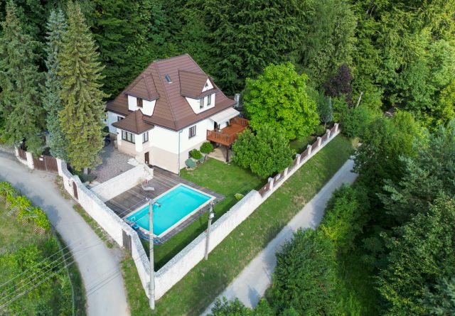 dom wolnostojący, 8 pokoi Krzeszowice. Zdjęcie 1