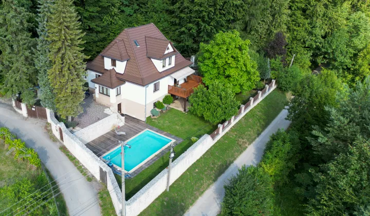 dom wolnostojący, 8 pokoi Krzeszowice