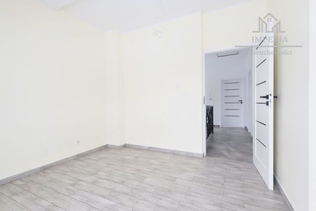 bliźniak, 5 pokoi Skowarcz. Zdjęcie 16