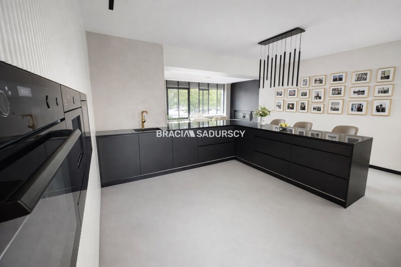 dom wolnostojący, 5 pokoi Niepołomice, ul. Stefana Roweckiego. Zdjęcie 31