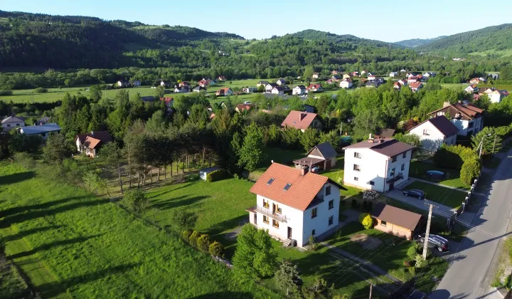 dom wolnostojący, 7 pokoi Świnna Komarnik, ul. Komarnik