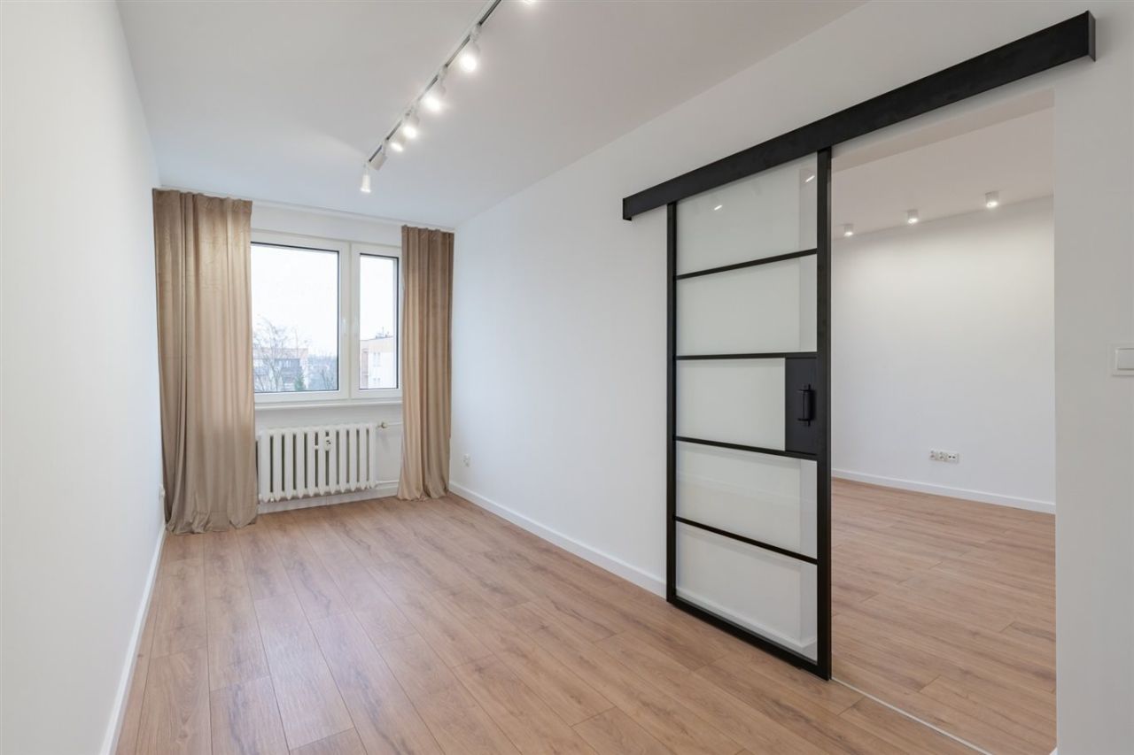 Mieszkanie 3-pokojowe Katowice. Zdjęcie 4