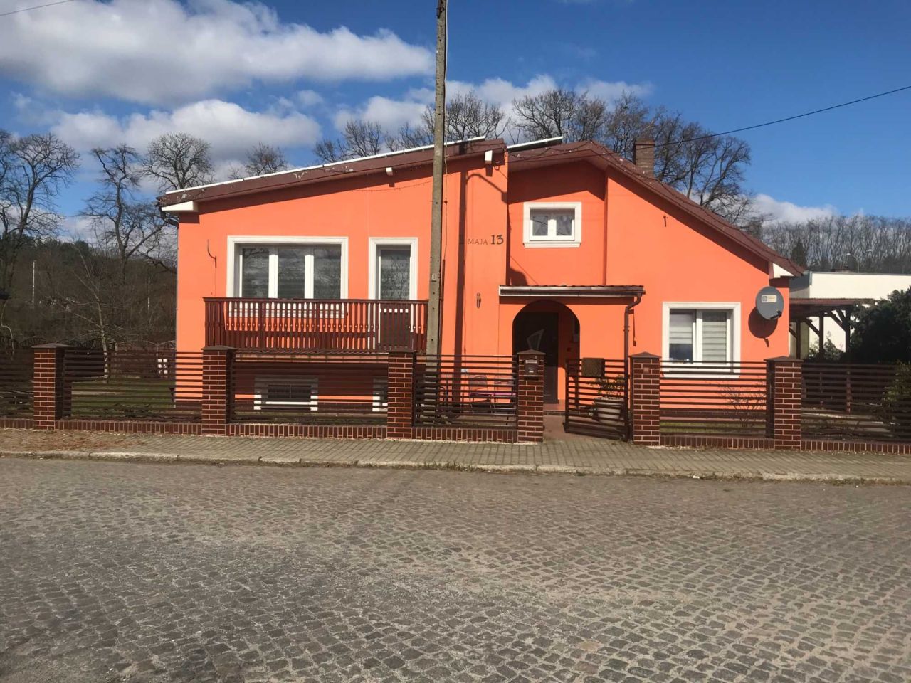 dom wolnostojący, 4 pokoje Drezdenko, ul. 1 Maja. Zdjęcie 1