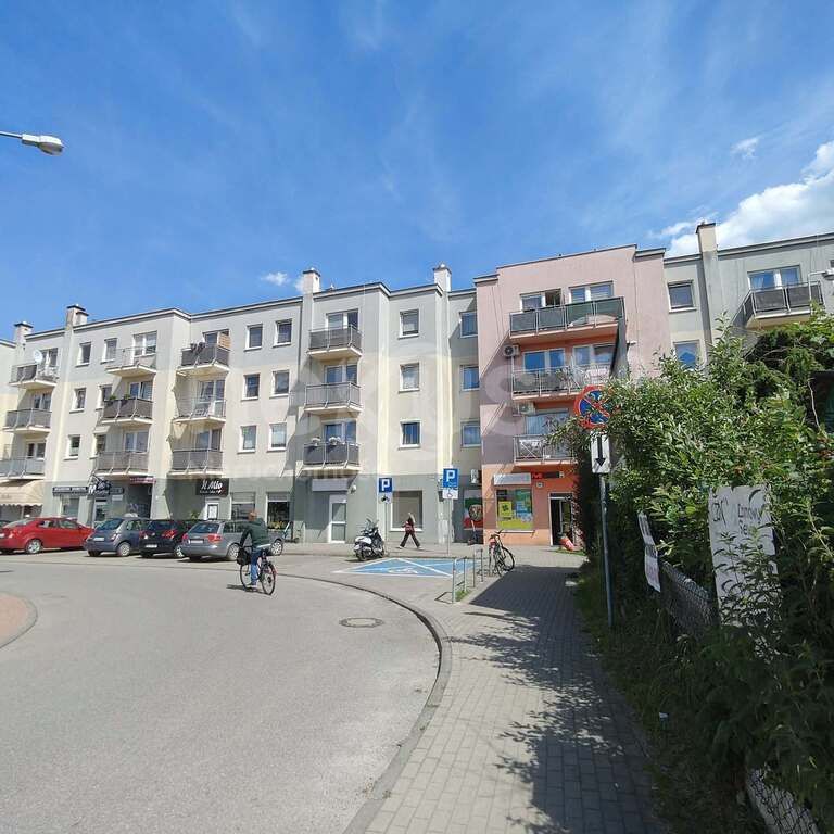 Mieszkanie 3-pokojowe Oleśnica, ul. Ignacego Paderewskiego. Zdjęcie 2