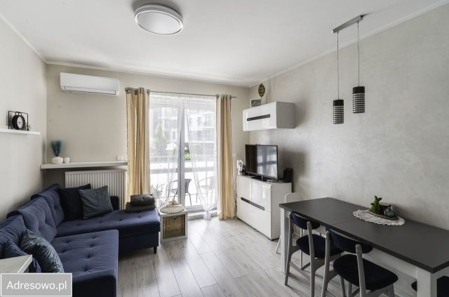 Mieszkanie 3-pokojowe Wrocław Klecina, ul. Jutrzenki. Zdjęcie 1