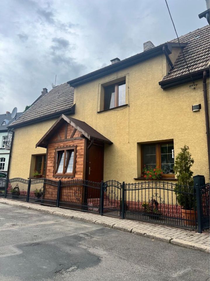 dom wolnostojący, 4 pokoje Nowa Ruda, ul. Srebrna