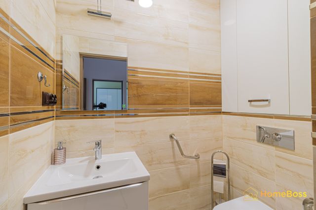 budynek wielorodzinny, 5 pokoi Niestachów. Zdjęcie 5