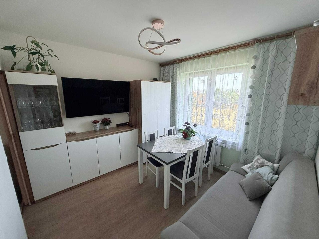 Mieszkanie 3-pokojowe Cieślin. Zdjęcie 3