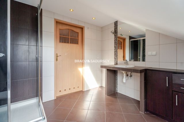 dom wolnostojący, 7 pokoi Skawina, ul. Wojska Polskiego. Zdjęcie 33