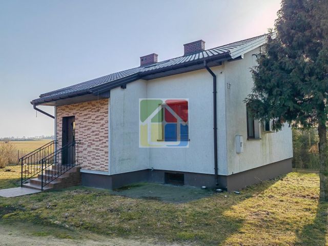 dom wolnostojący, 5 pokoi Stanisławów. Zdjęcie 1