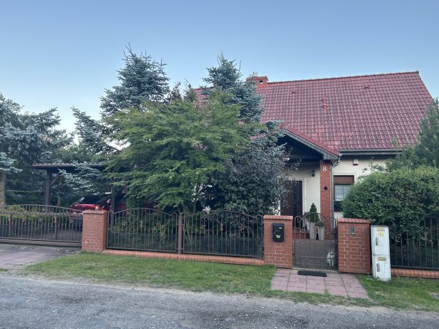 dom wolnostojący, 5 pokoi Jenin, ul. Sosnowa. Zdjęcie 1