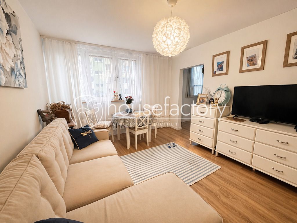 Mieszkanie 1-pokojowe Łódź Dąbrowa. Zdjęcie 1