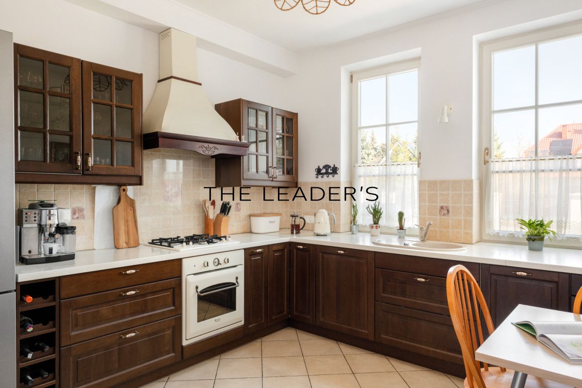 dom wolnostojący, 8 pokoi Zalesie Górne. Zdjęcie 11