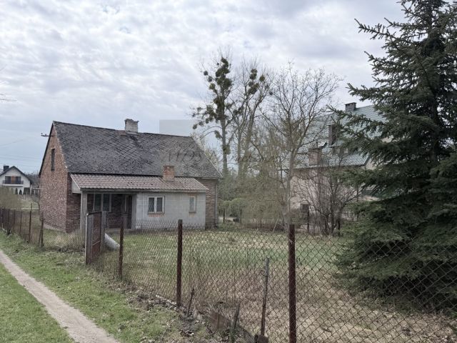 dom wolnostojący, 2 pokoje Lasek. Zdjęcie 14