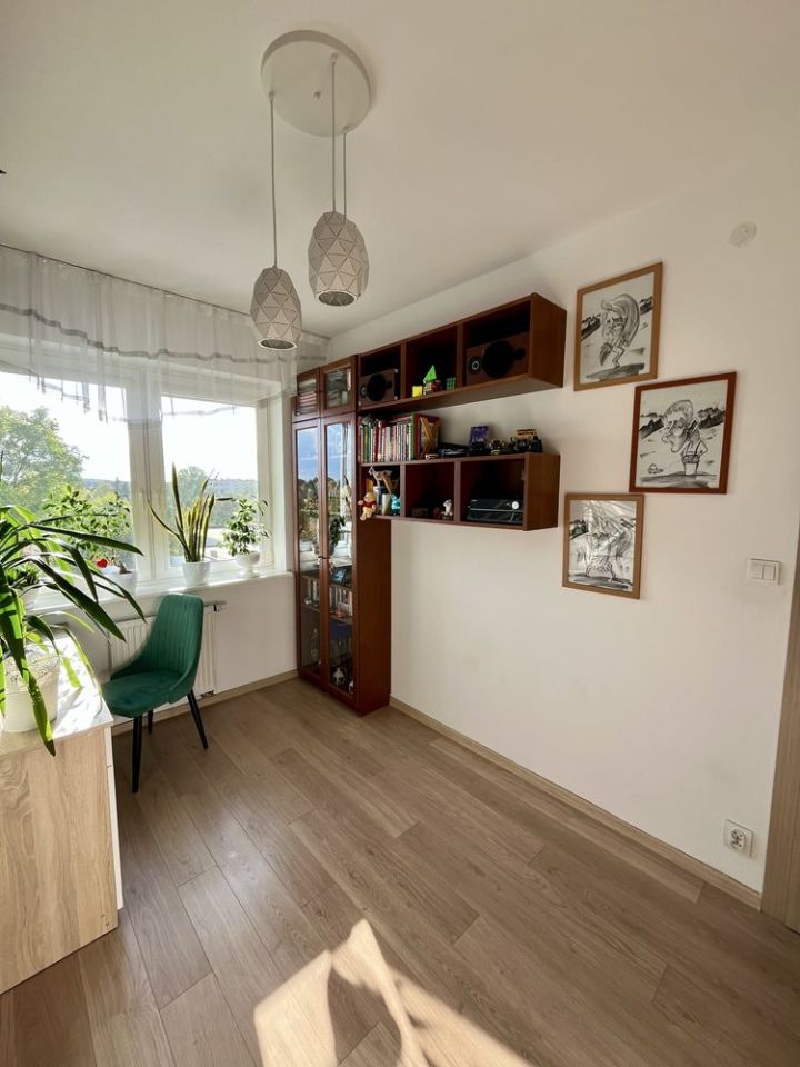 Mieszkanie 4-pokojowe Marki. Zdjęcie 6