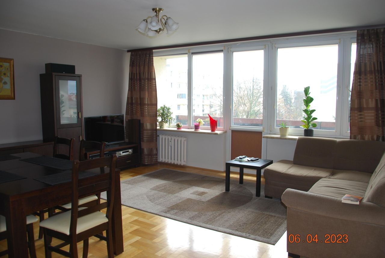 Mieszkanie 4-pokojowe Puławy, ul. Hugona Kołłątaja. Zdjęcie 1