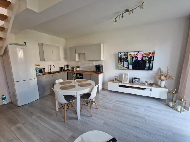 bliźniak, 5 pokoi Kobyłka Mareta. Zdjęcie 2