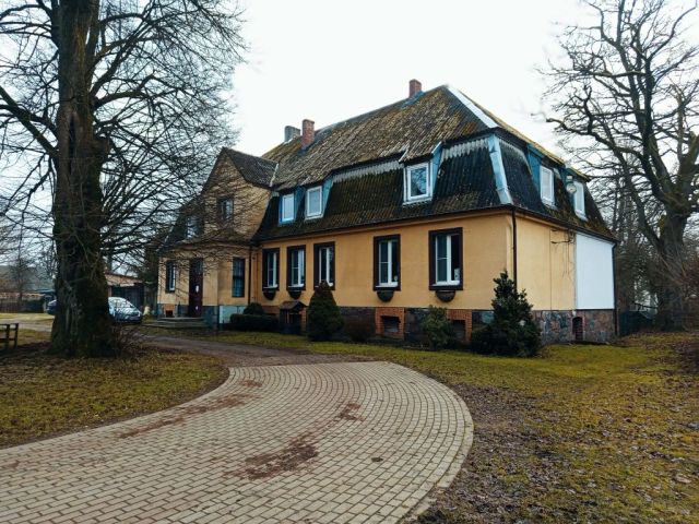 Mieszkanie 3-pokojowe Starkowo. Zdjęcie 1