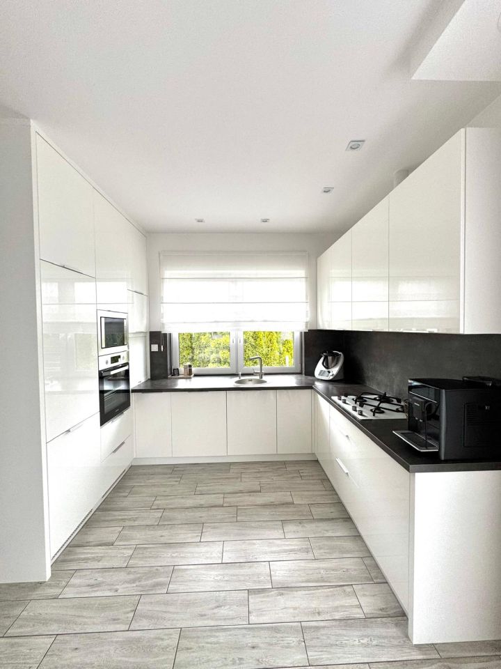 dom wolnostojący, 3 pokoje Nadolice Małe. Zdjęcie 5