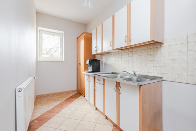 dom wolnostojący, 11 pokoi Warszawa. Zdjęcie 9