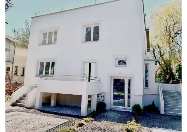 Mieszkanie 5-pokojowe Bielawa, ul. Krótka. Zdjęcie 1