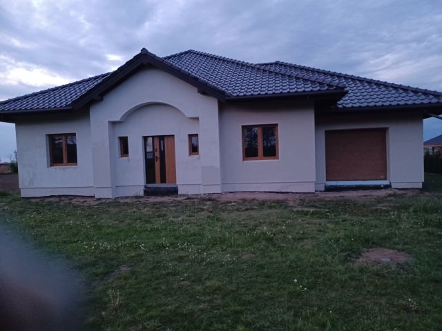 dom wolnostojący, 4 pokoje Zawały. Zdjęcie 1