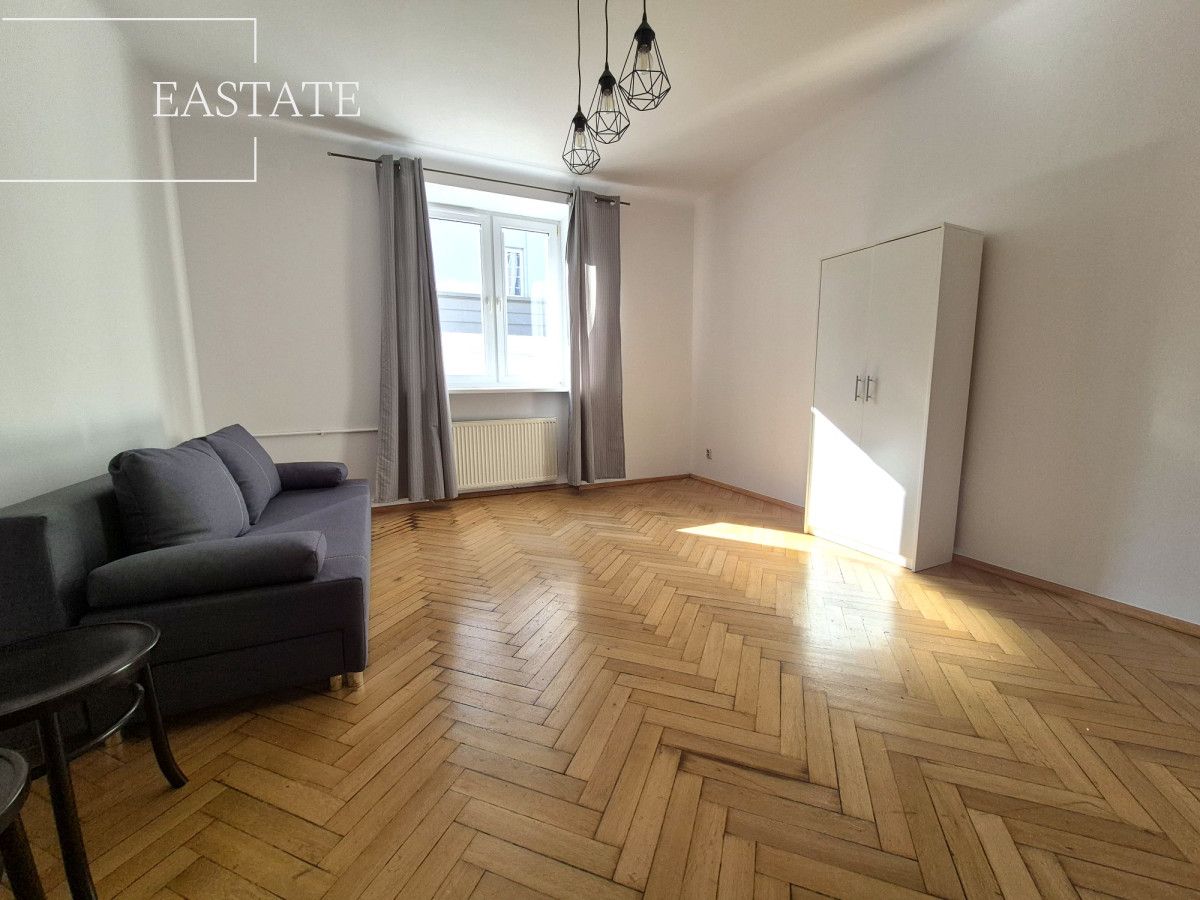 Mieszkanie 2-pokojowe Warszawa Śródmieście, ul. Juliana Smulikowskiego. Zdjęcie 2