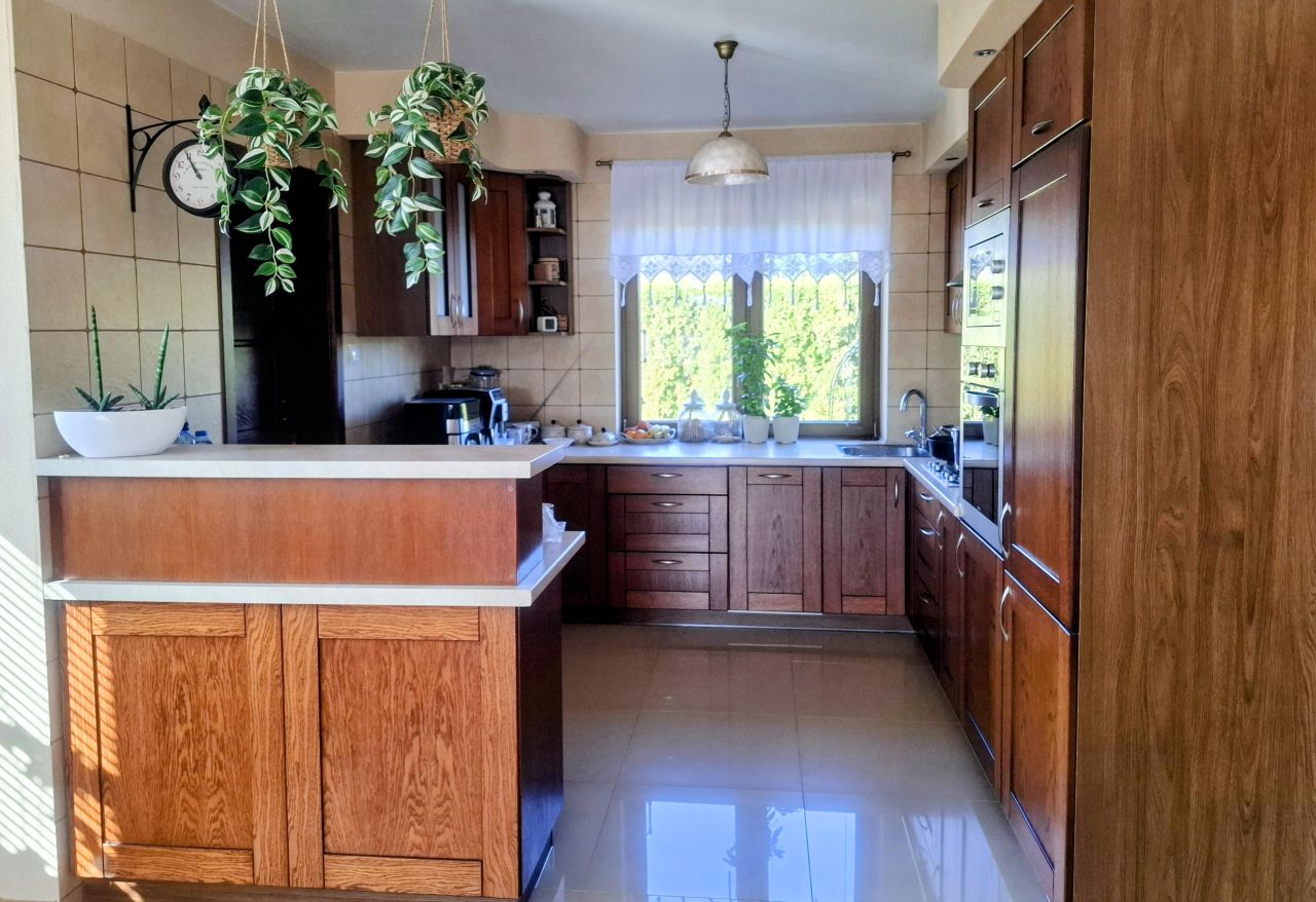 dom wolnostojący, 4 pokoje Brzustowiec. Zdjęcie 12