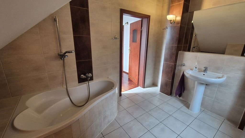 dom wolnostojący, 5 pokoi Borówiec, ul. Główna. Zdjęcie 15