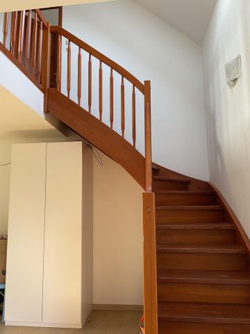 dom wolnostojący, 4 pokoje Nadolice Małe, ul. Krzykowska. Zdjęcie 1